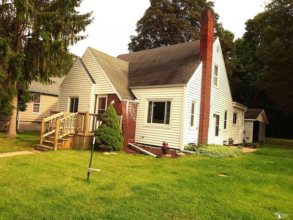 96 Westwood Street, Hillsdale, MI 49242