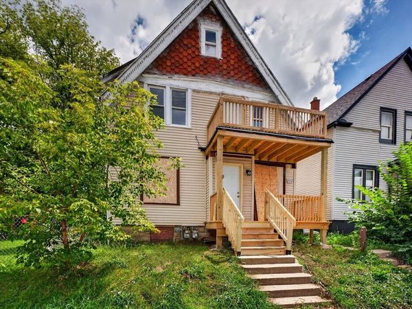 2420 N 35th STREET, Milwaukee, WI 53210