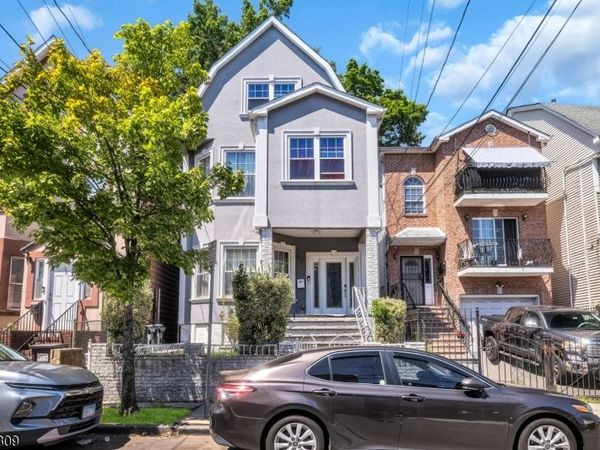 30 N 7Th St, Newark, NJ 07107