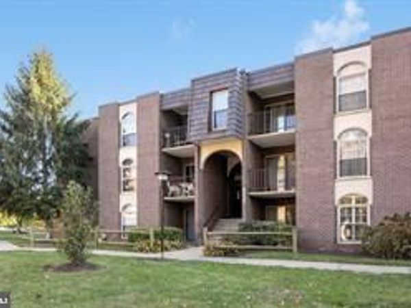 8308 TOBIN ROAD, Unit T3, ANNANDALE, VA 22003