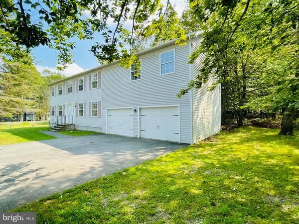 1226 COUNTRY PLACE DRIVE, TOBYHANNA, PA 18466