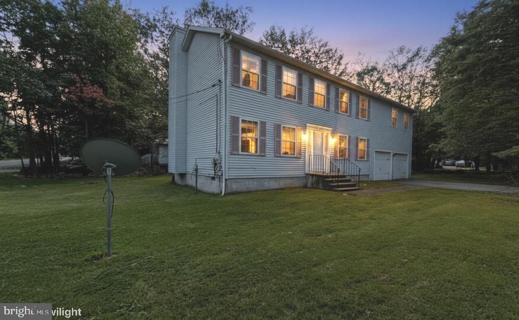 1226 COUNTRY PLACE DRIVE, TOBYHANNA, PA 18466