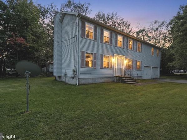 1226 COUNTRY PLACE DRIVE, TOBYHANNA, PA 18466