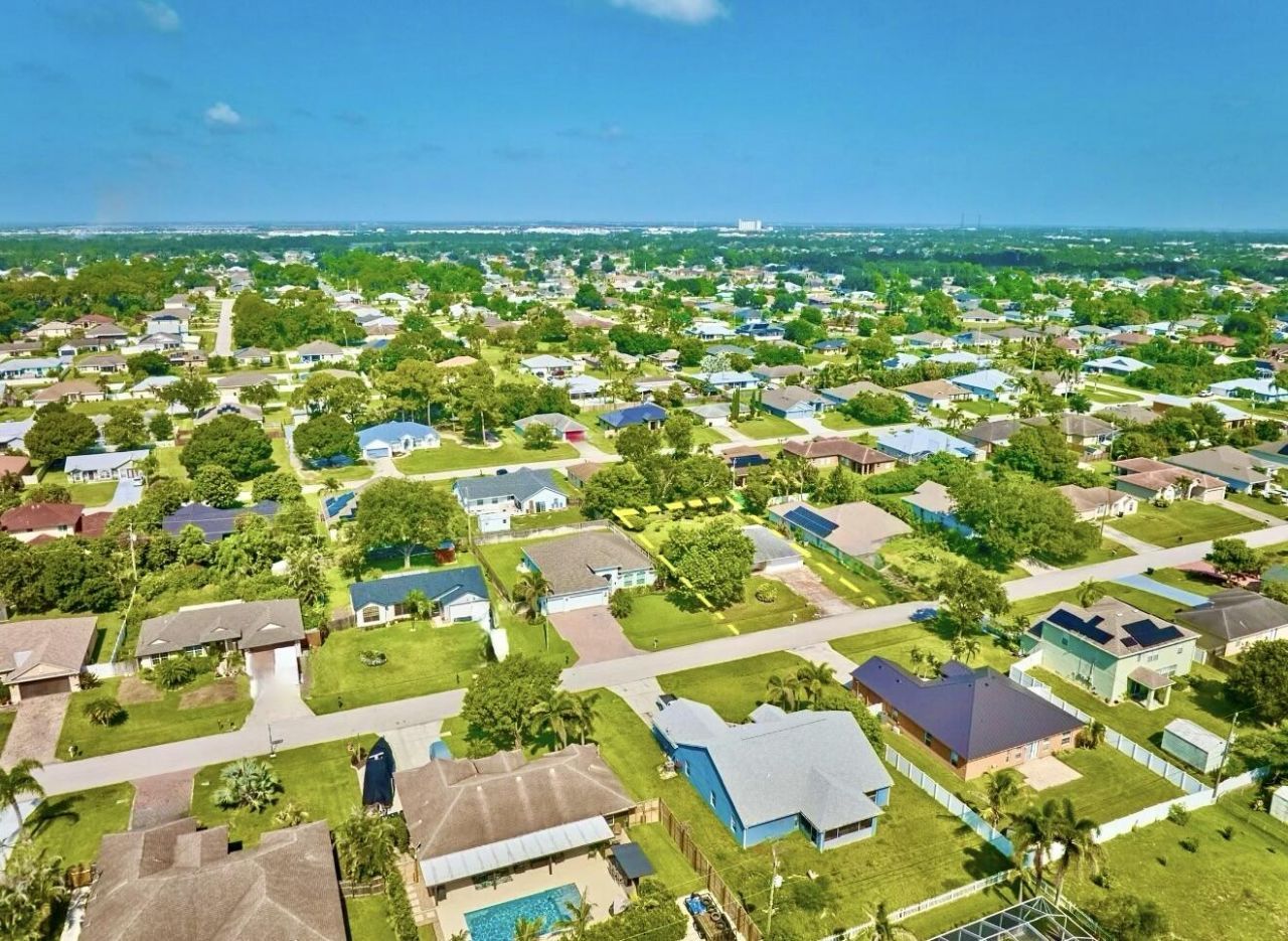 3330 SW Frankford Street, Port Saint Lucie, FL 34953 Photo