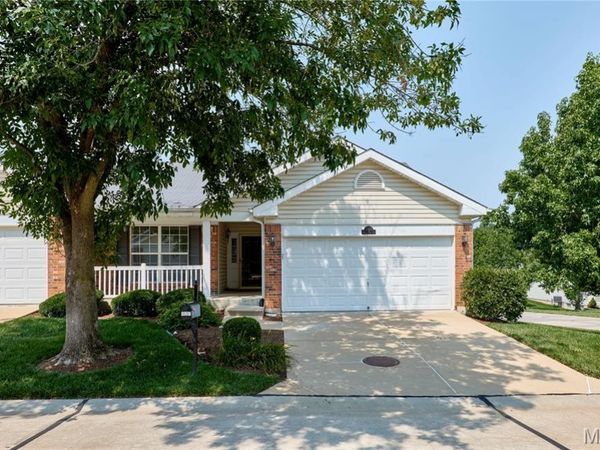 10201 Carlton Place Court, Affton, MO 63123