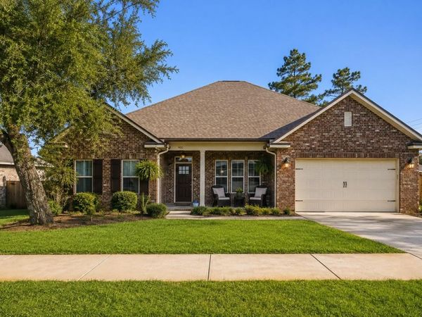 900 Tadpole Avenue, Niceville, FL 32578