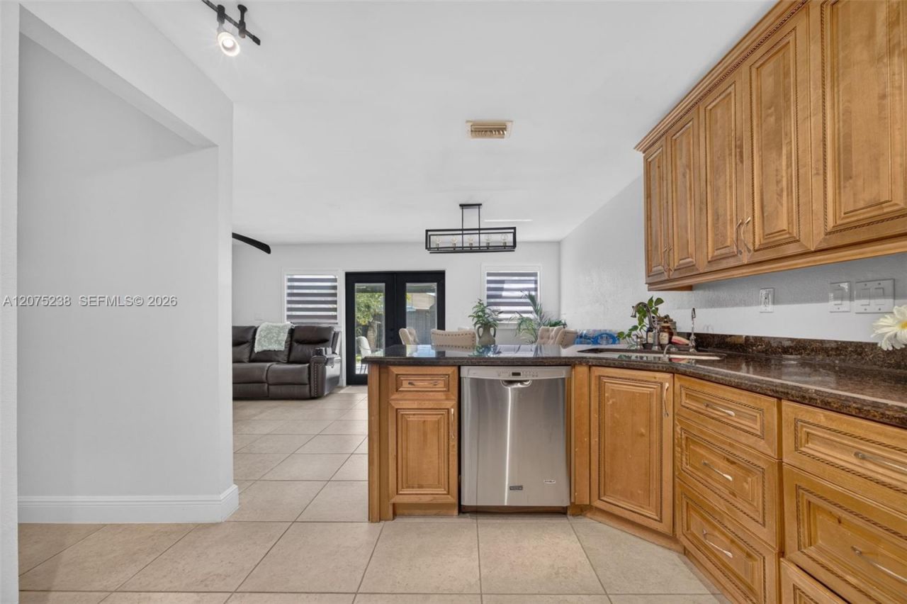 15401 SW 144th Ave , Miami, FL 33177 Photo