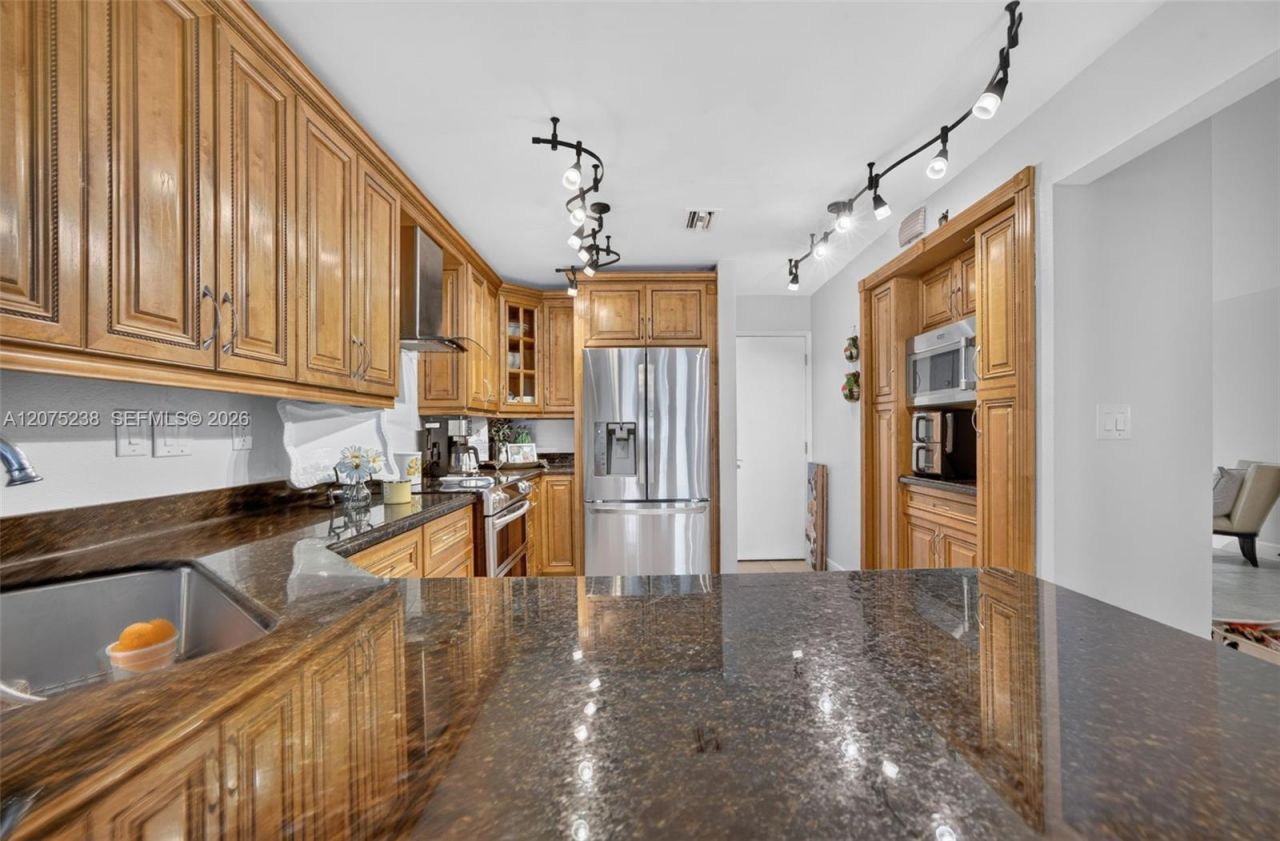 15401 SW 144th Ave , Miami, FL 33177 Photo