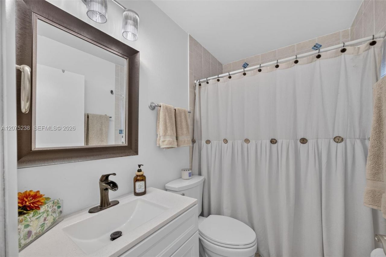 15401 SW 144th Ave , Miami, FL 33177 Photo