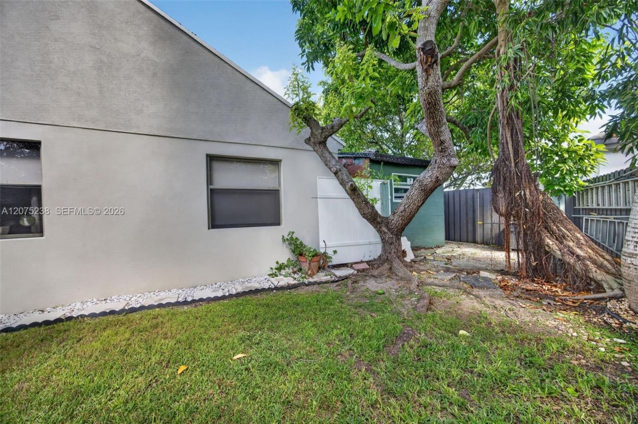 15401 SW 144th Ave , Miami, FL 33177 Photo