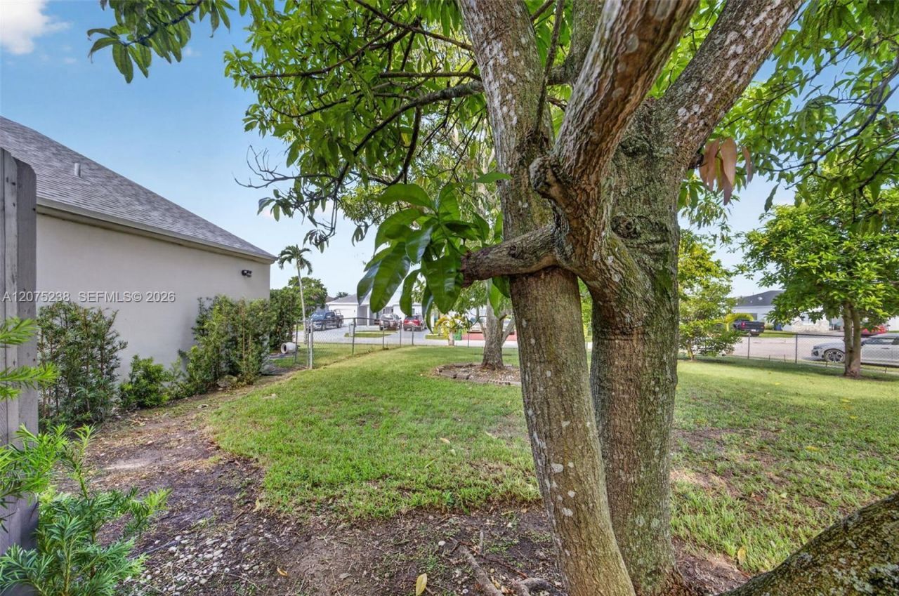 15401 SW 144th Ave , Miami, FL 33177 Photo