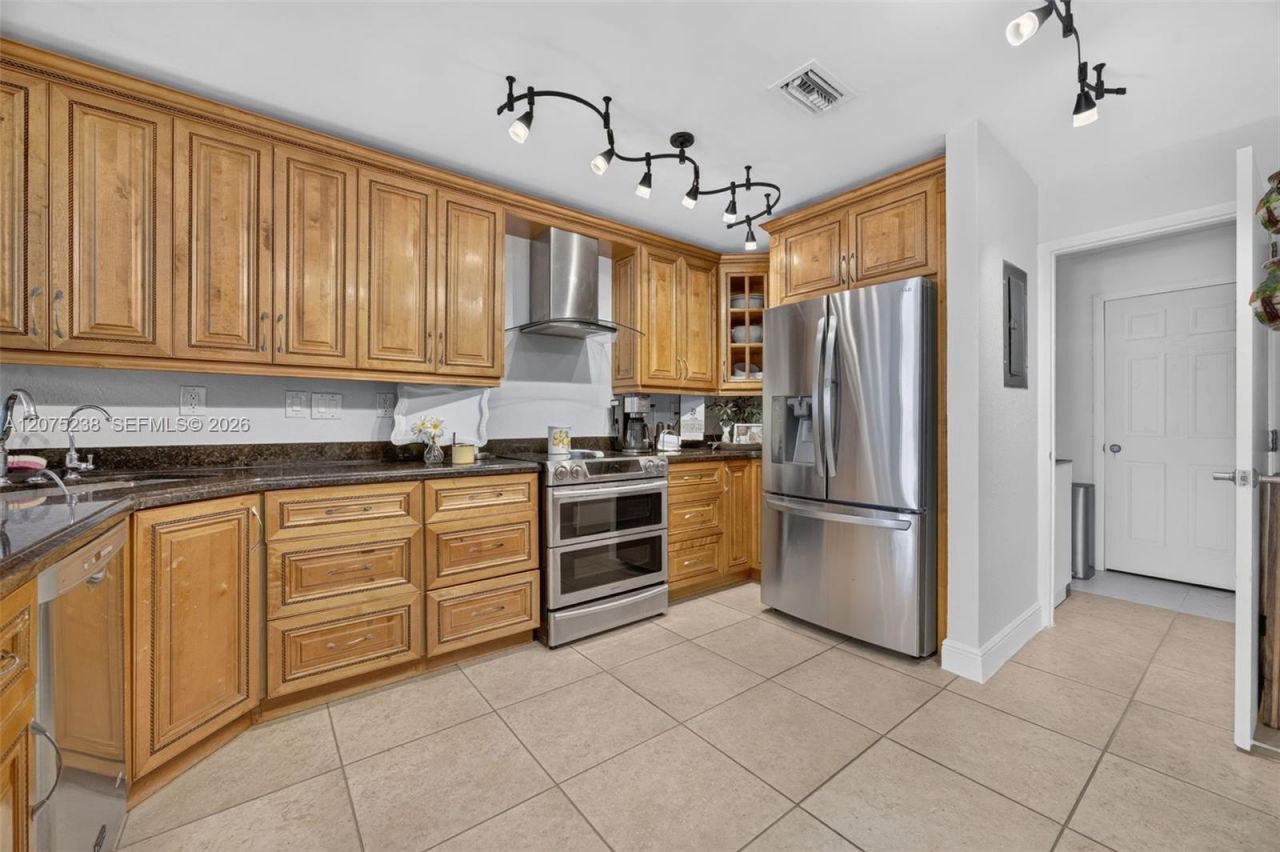 15401 SW 144th Ave , Miami, FL 33177 Photo