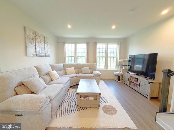 19536 MONTGOMERY VILLAGE AVENUE, MONTGOMERY VILLAGE, MD 20886