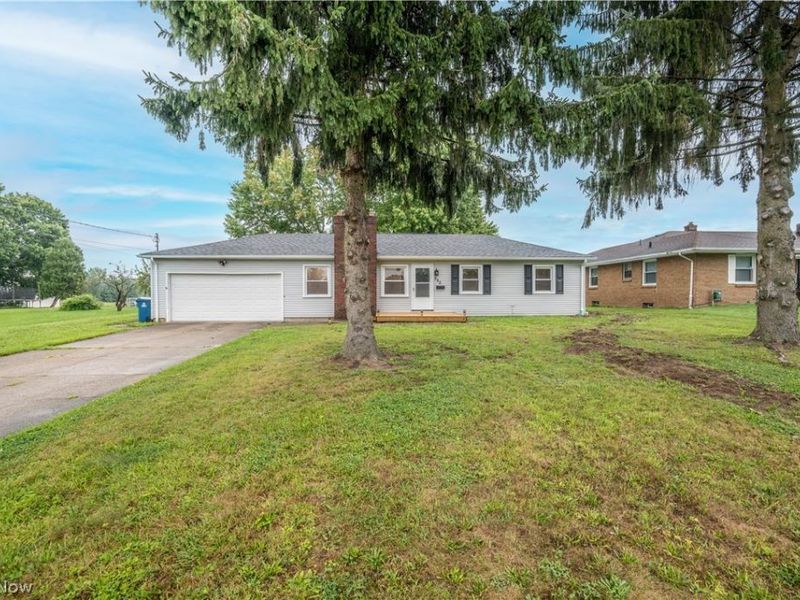 550 Neoka Drive, Campbell, OH 44405 Photo 2