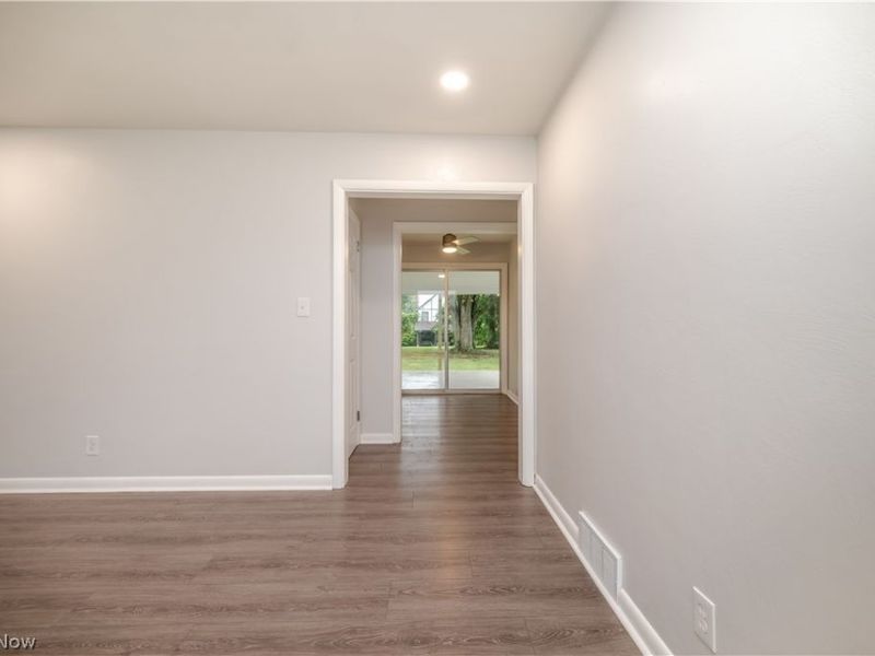 550 Neoka Drive, Campbell, OH 44405 Photo 9