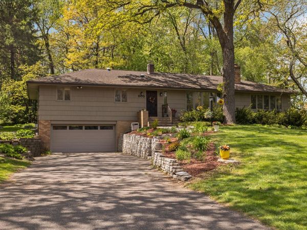 805 Kingsview Lane N, Plymouth, MN 55447