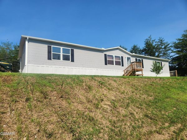 4111 Willow Court , Kodak, TN 37764