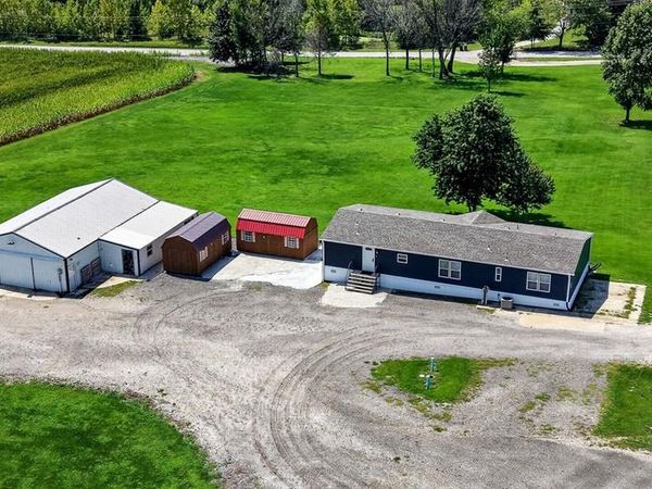 200 Fairview Drive, Winfield, MO 63389