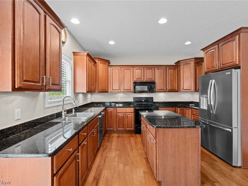 5158 Merrit Drive , Sagamore Hills, OH 44067 Photo 10