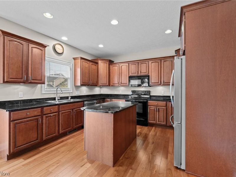 5158 Merrit Drive , Sagamore Hills, OH 44067 Photo 11