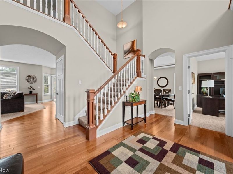 5158 Merrit Drive , Sagamore Hills, OH 44067 Photo 5