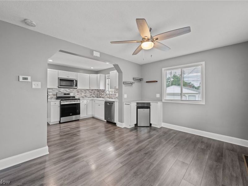 6810 Alber Avenue , Parma, OH 44129 Photo 10