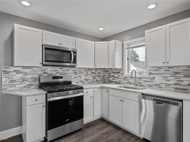 6810 Alber Avenue , Parma, OH 44129 Photo 14