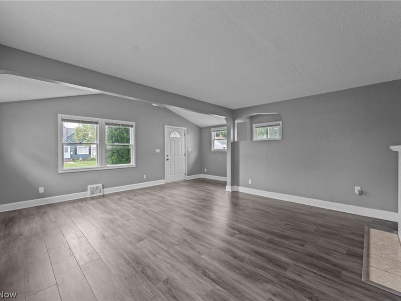6810 Alber Avenue , Parma, OH 44129 Photo 7
