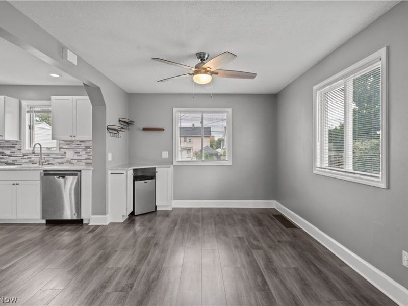 6810 Alber Avenue , Parma, OH 44129 Photo 9