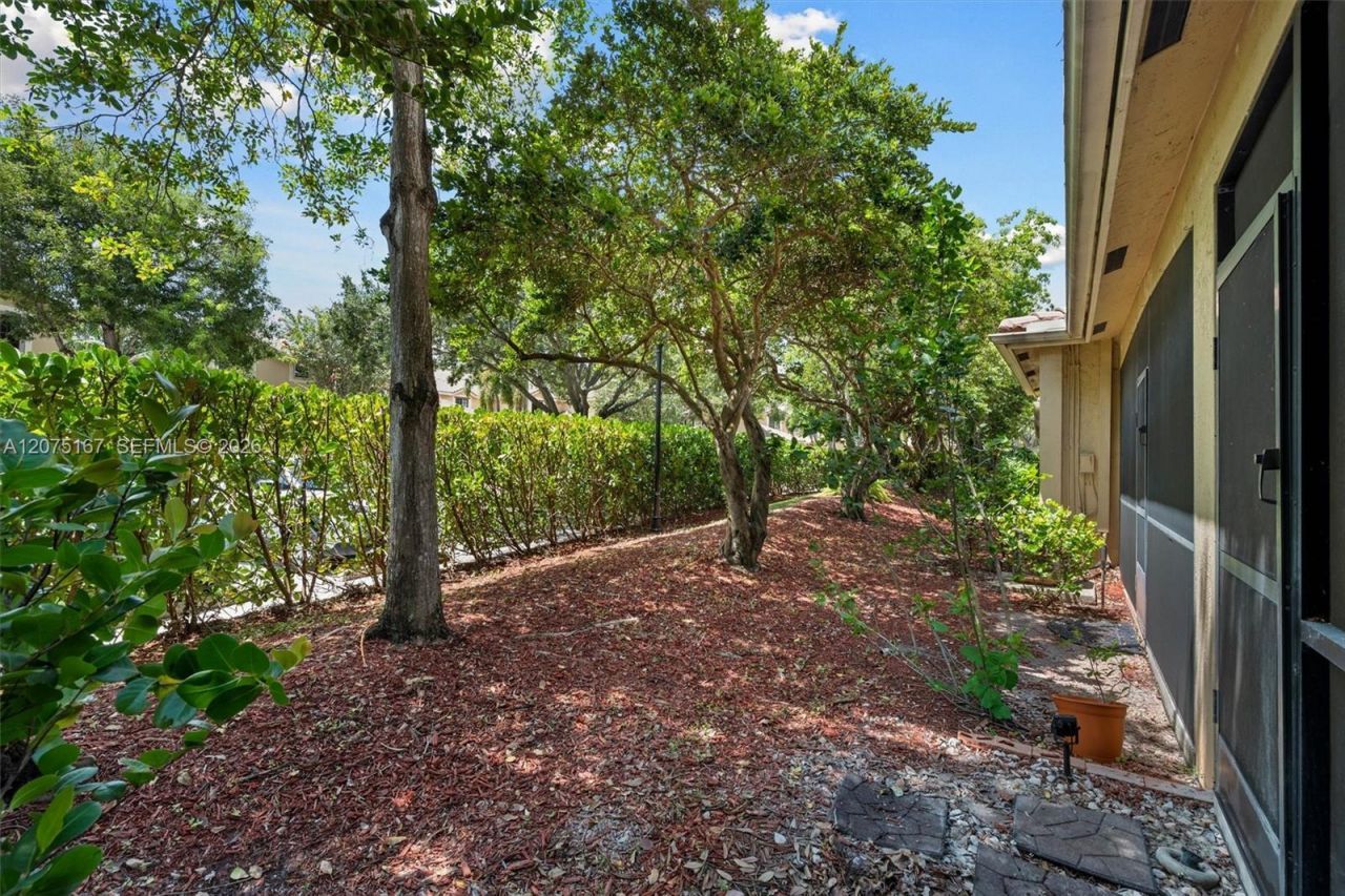 3810 Tree Top Dr, Weston, FL 33332 Photo