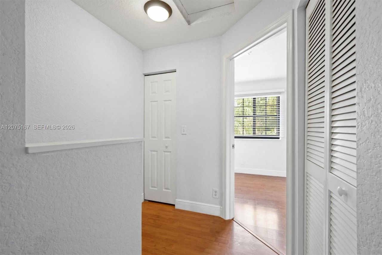 3810 Tree Top Dr, Weston, FL 33332 Photo