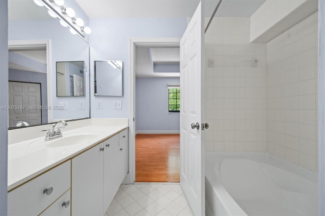 3810 Tree Top Dr, Weston, FL 33332 Photo