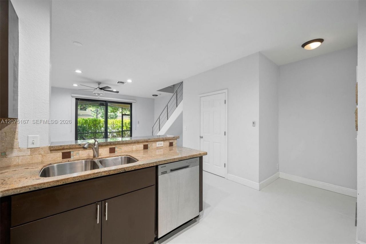 3810 Tree Top Dr, Weston, FL 33332 Photo
