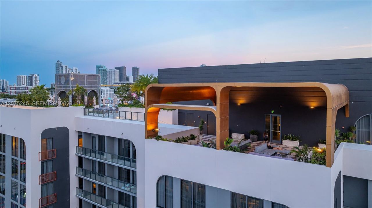 2700 NW 2nd Ave, Unit 302, Miami, FL 33127 Photo