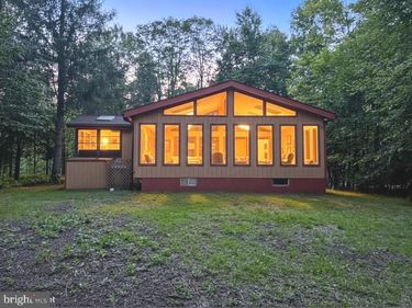 180 DELBERT DRIVE, GOULDSBORO, PA 18424