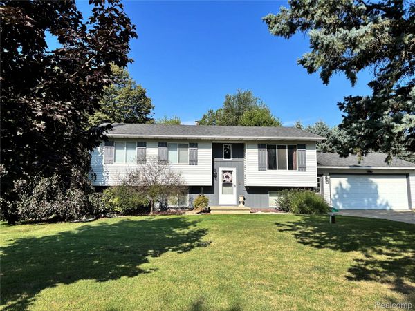 15044 Cutler Drive, Fenton Township, Mi 48451