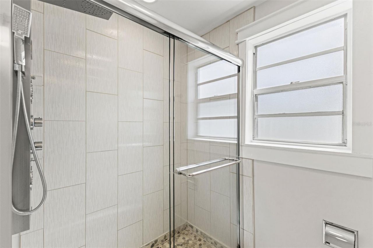 106 W Minnehaha Street , Tampa, FL 33604 Photo
