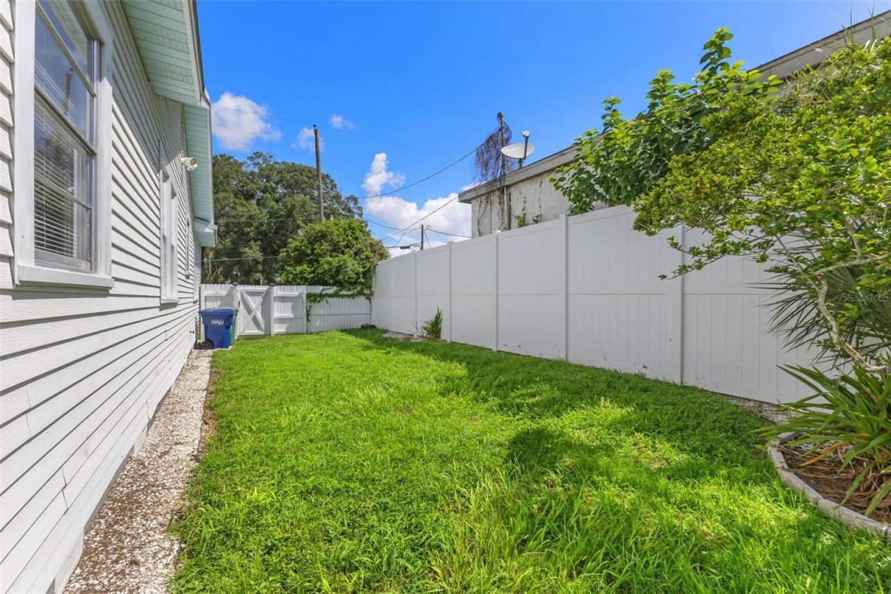 106 W Minnehaha Street , Tampa, FL 33604 Photo