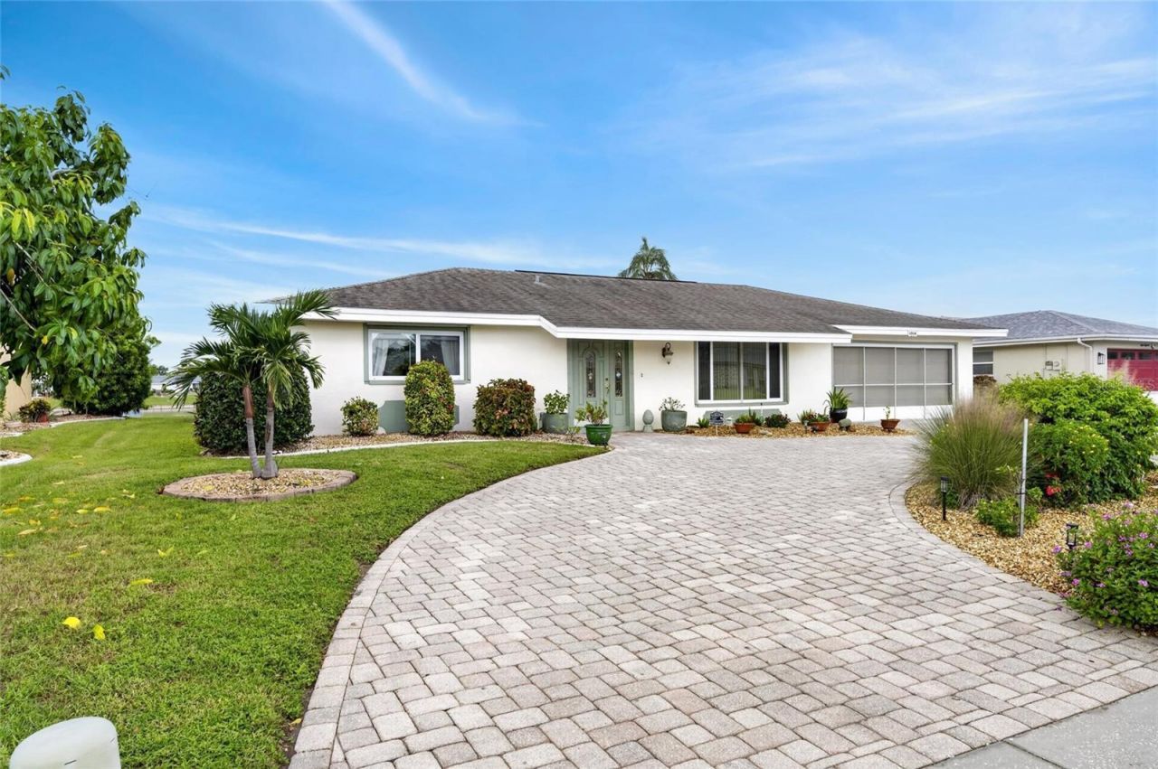 1516 New Bedford Drive , Sun City Center, FL 33573 Photo