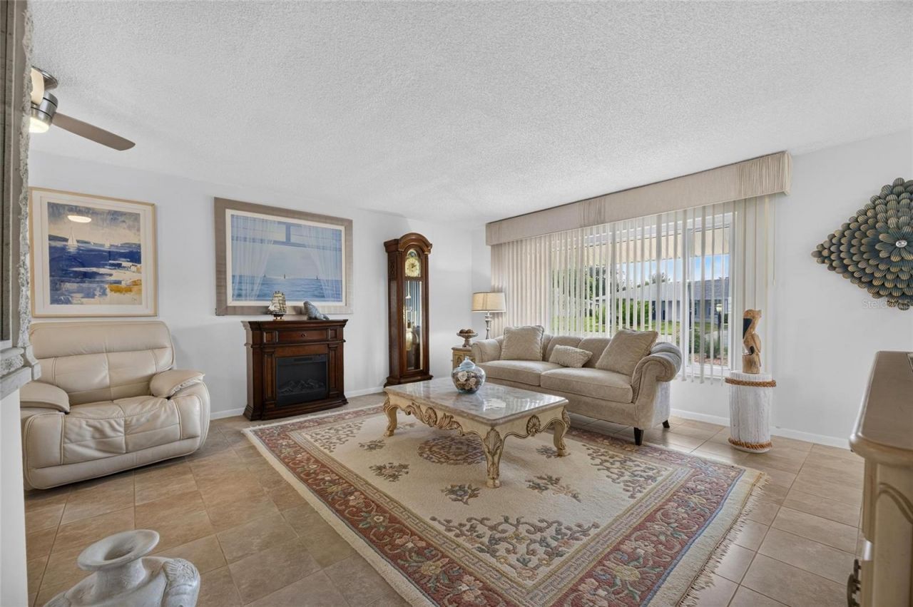 1516 New Bedford Drive , Sun City Center, FL 33573 Photo