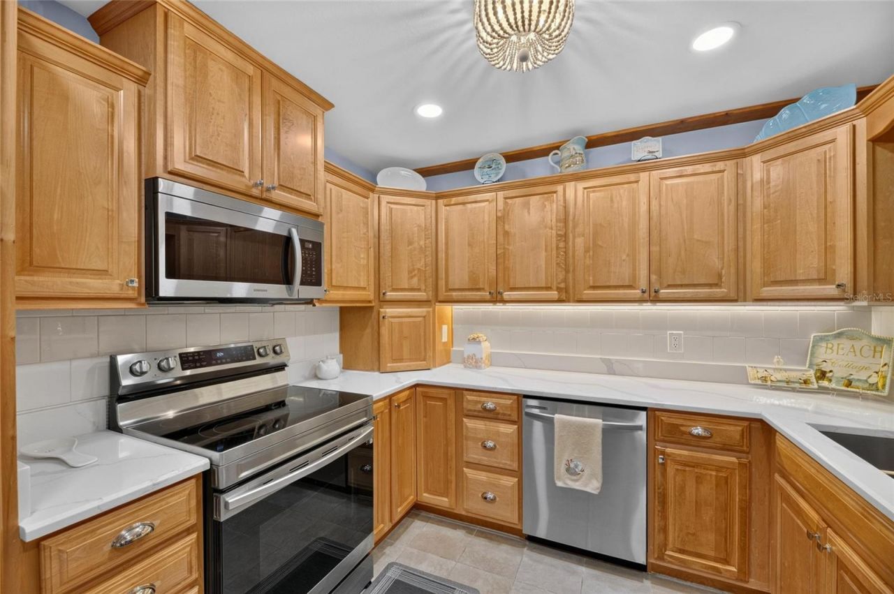 1516 New Bedford Drive , Sun City Center, FL 33573 Photo