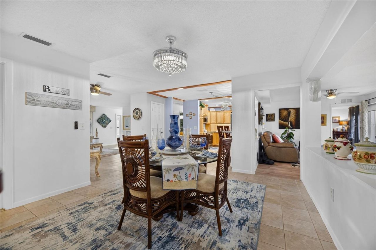 1516 New Bedford Drive , Sun City Center, FL 33573 Photo