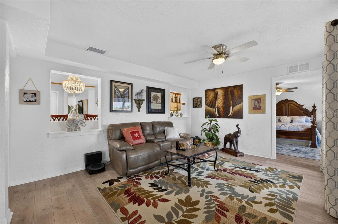 1516 New Bedford Drive , Sun City Center, FL 33573 Photo