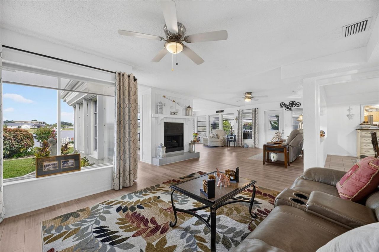 1516 New Bedford Drive , Sun City Center, FL 33573 Photo
