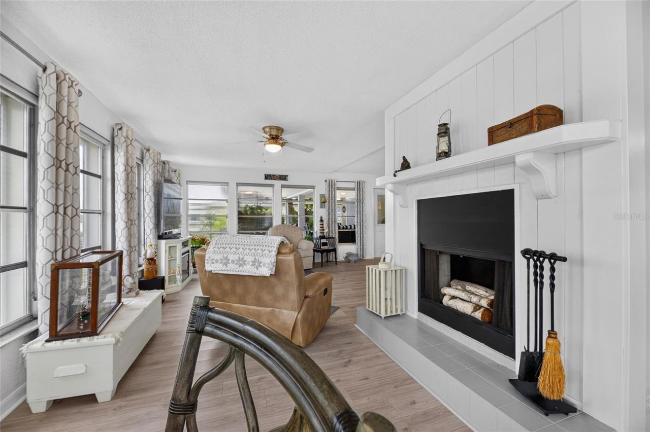 1516 New Bedford Drive , Sun City Center, FL 33573 Photo