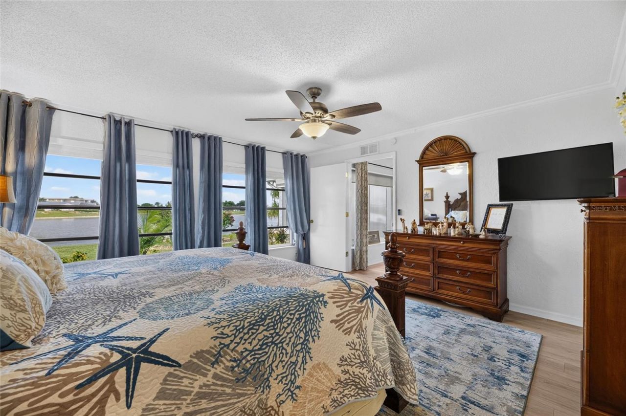 1516 New Bedford Drive , Sun City Center, FL 33573 Photo