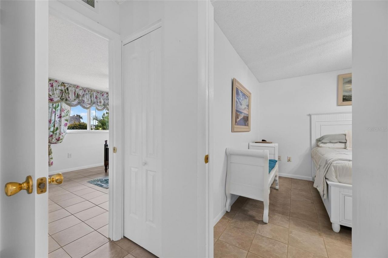 1516 New Bedford Drive , Sun City Center, FL 33573 Photo