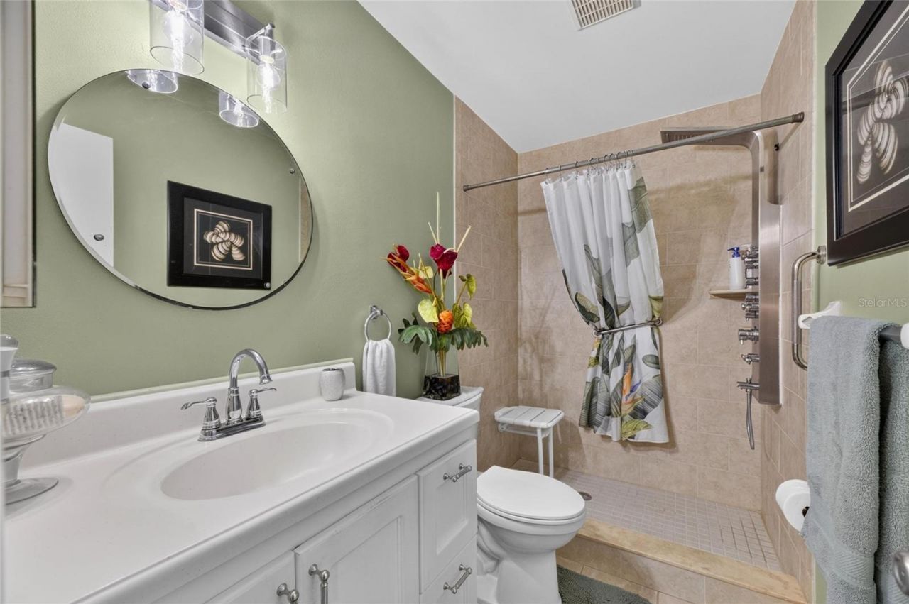 1516 New Bedford Drive , Sun City Center, FL 33573 Photo
