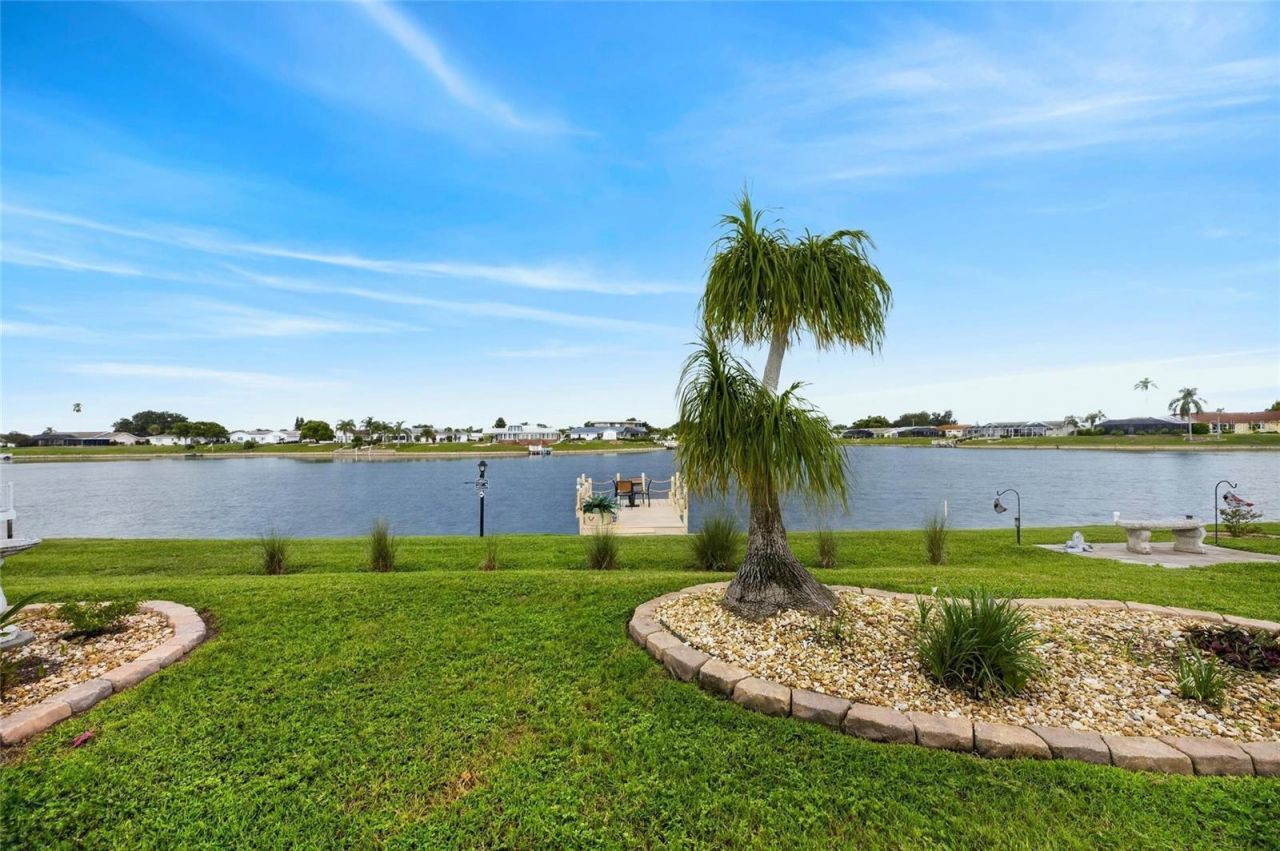 1516 New Bedford Drive , Sun City Center, FL 33573 Photo