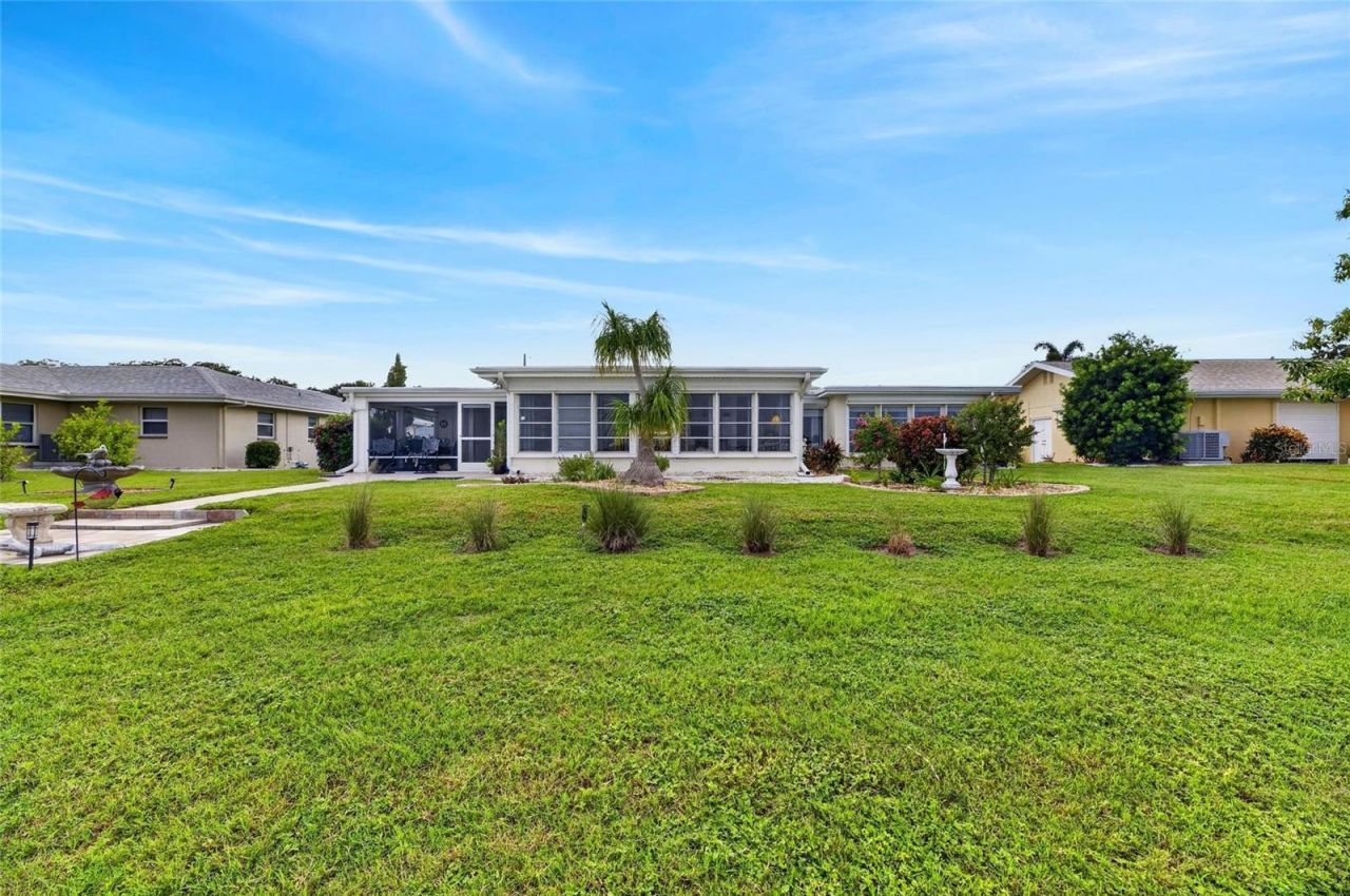 1516 New Bedford Drive , Sun City Center, FL 33573 Photo